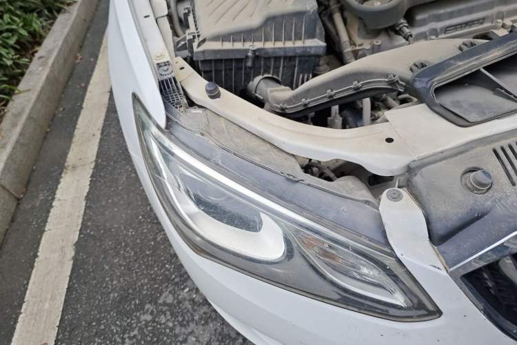 Used Buick GT 2017 15N Automatic Entry-Level Trim Right Front Headlight