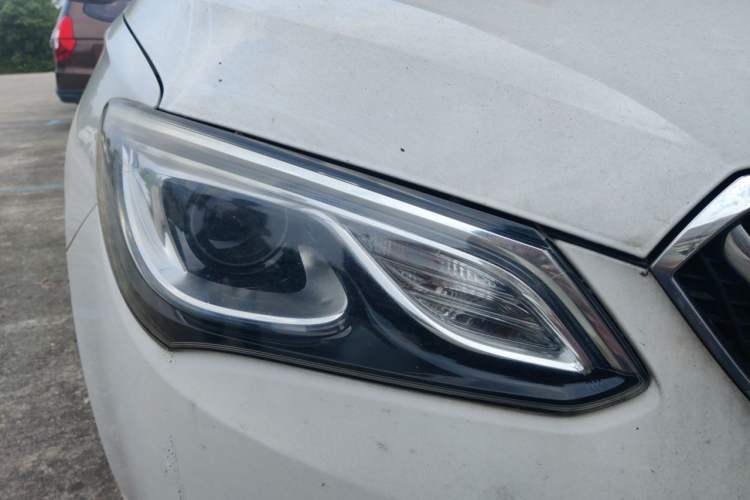 Used Buick GT 2017 15N Manual Entry-Level Trim Right Front Headlight
