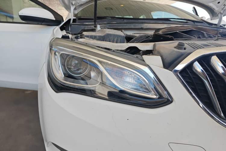 Used Buick GT 2017 15N Manual Entry-Level Trim Right Front Headlight