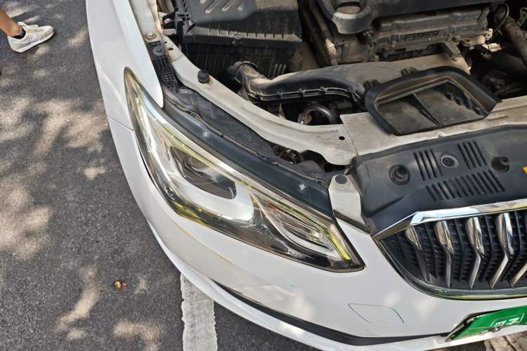 Used Buick GT 2017 15N Automatic Elite Version Right Front Headlight
