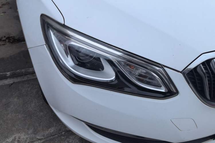 Used Buick GT 2017 15N Automatic Elite Version Right Front Headlight