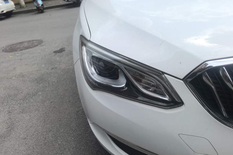 Used Buick GT 2017 15N Automatic Entry-Level Trim Right Front Headlight