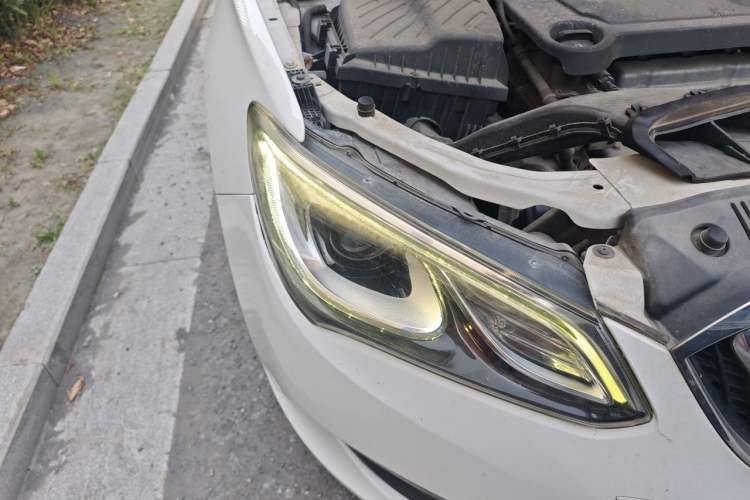 Used Buick GT 2017 15N Automatic Elite Version Right Front Headlight