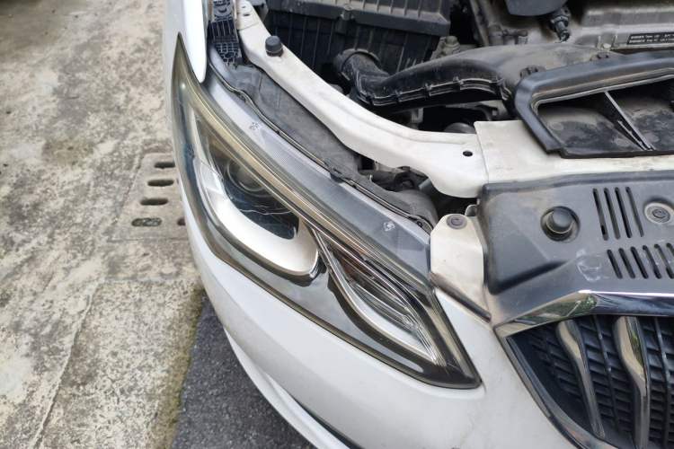 Used Buick GT 2017 15N Automatic Elite Version Right Front Headlight