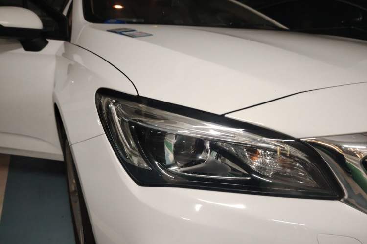 Used Buick GT 2017 15N Automatic Elite Version Right Front Headlight