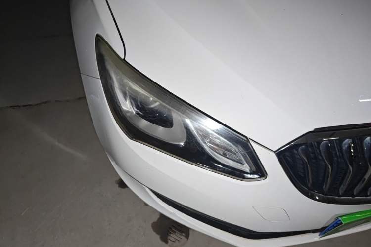 Used Buick GT 2017 15N Automatic Deluxe Edition Right Front Headlight