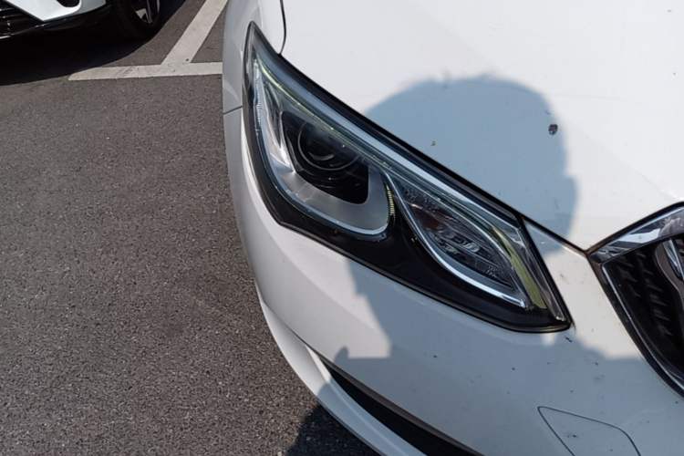Used Buick GT 2017 15N Automatic Elite Version Right Front Headlight