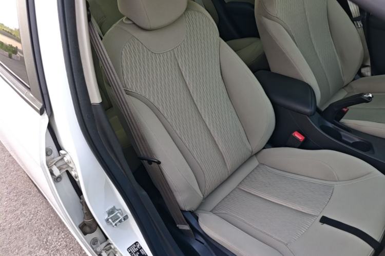 Used Buick GT 2017 15N Automatic Entry-Level Trim Right Front Seat