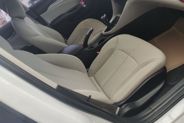 Used Buick GT 2017 15N Manual Entry-Level Trim Right Front Seat