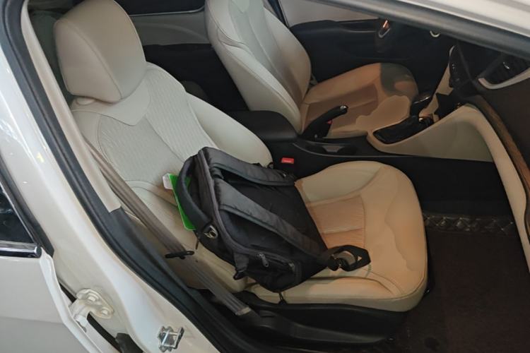 Used Buick GT 2017 15N Automatic Elite Version Right Front Seat