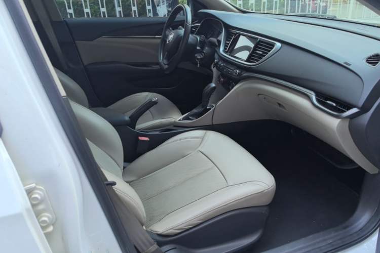 Used Buick GT 2017 15N Automatic Elite Version Right Front Seat