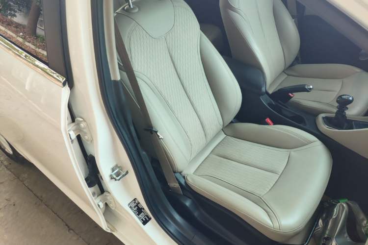 Used Buick GT 2017 15N Manual Elite Version Right Front Seat