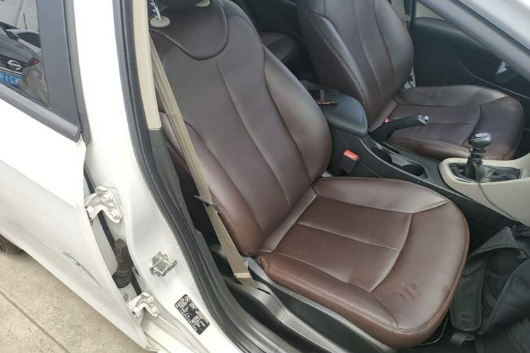 Used Buick GT 2017 15N Manual Entry-Level Trim Right Front Seat