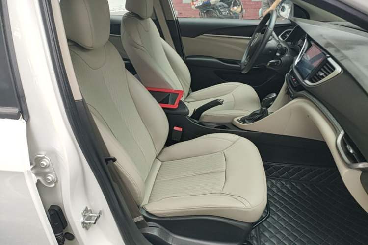 Used Buick GT 2017 15N Automatic Elite Version Right Front Seat