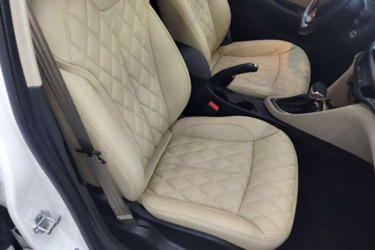 Used Buick GT 2017 15N Automatic Elite Version Right Front Seat