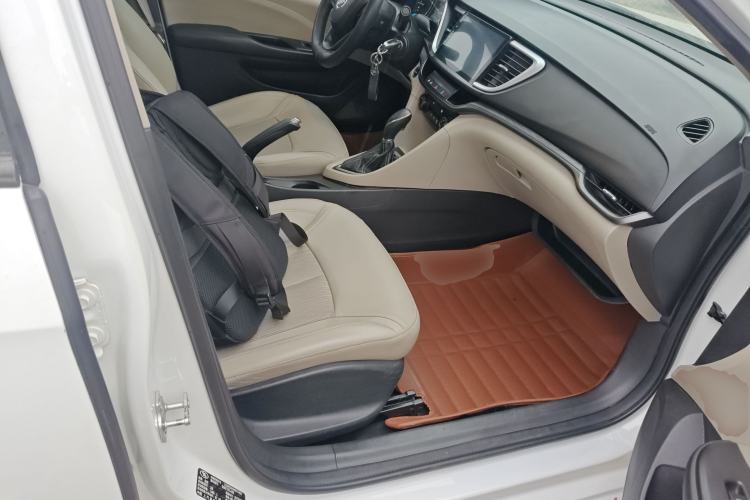 Used Buick GT 2017 15N Automatic Elite Version Right Front Seat