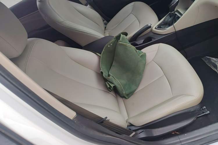 Used Buick GT 2017 15N Automatic Elite Version Right Front Seat