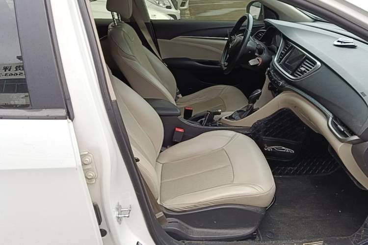 Used Buick GT 2017 15N Automatic Elite Version Right Front Seat