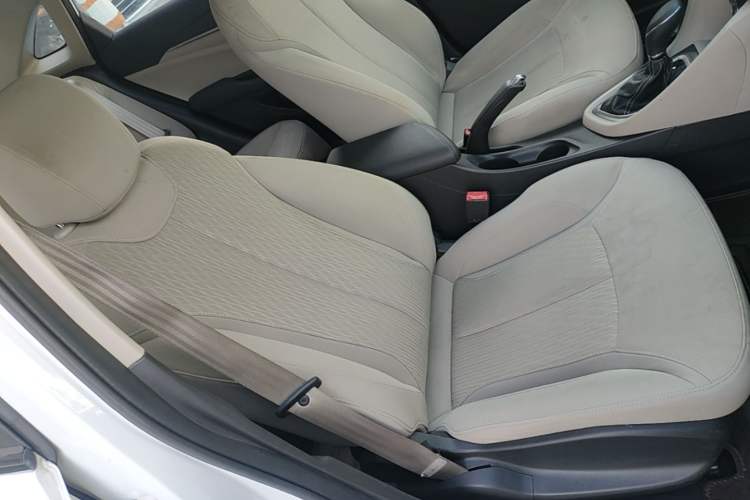 Used Buick GT 2017 15N Automatic Entry-Level Trim Right Front Seat