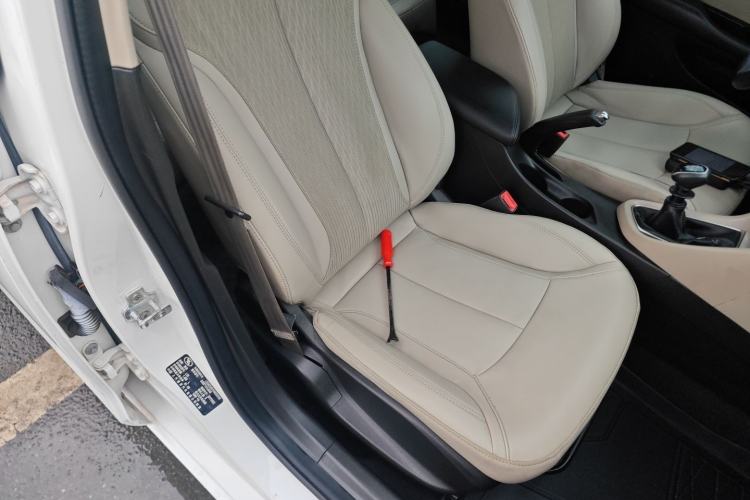 Used Buick GT 2017 15N Manual Elite Version Right Front Seat