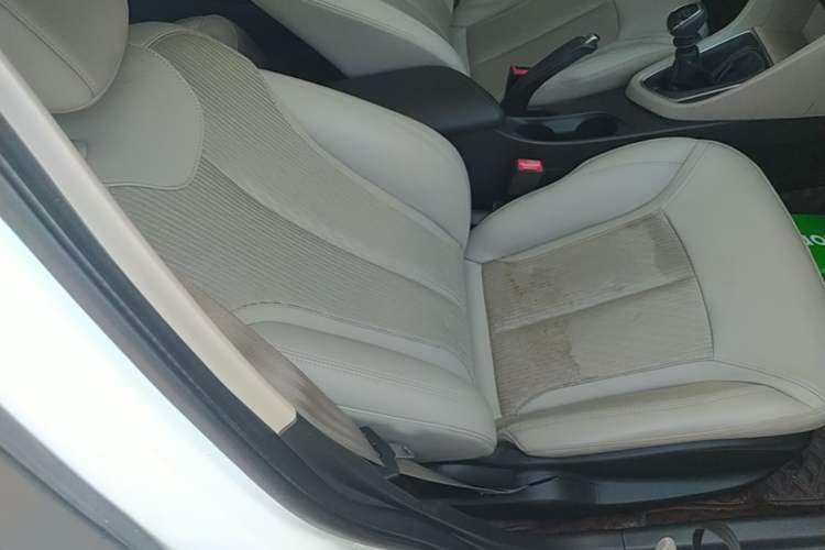 Used Buick GT 2017 15N Manual Elite Version Right Front Seat
