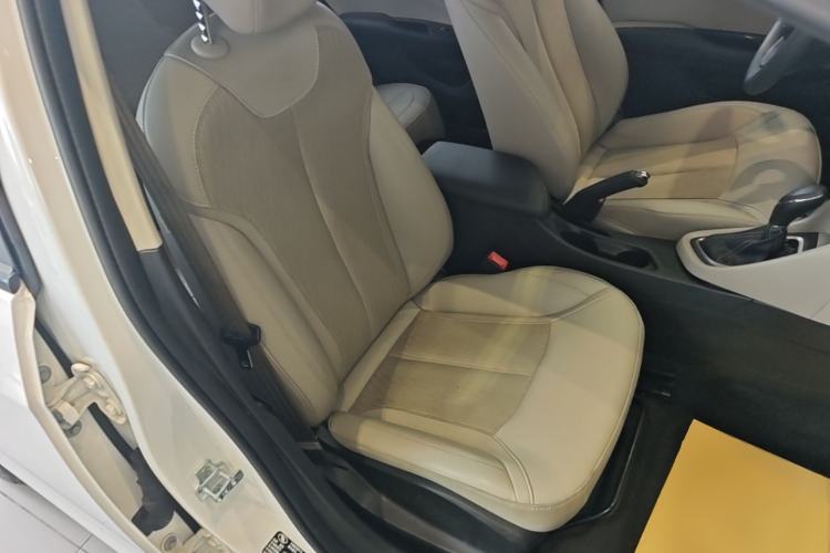 Used Buick GT 2017 15N Automatic Elite Version Right Front Seat