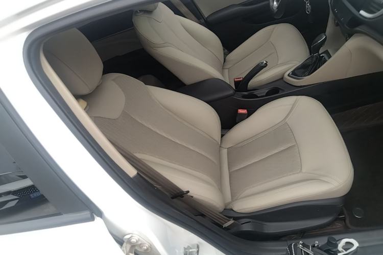 Used Buick GT 2017 15N Automatic Elite Version Right Front Seat