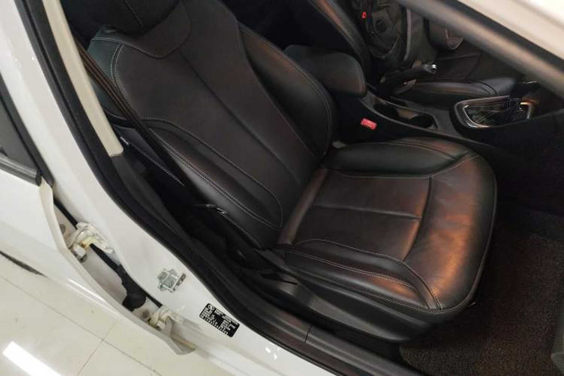 Used Buick GT 2017 15N Automatic Deluxe Edition Right Front Seat