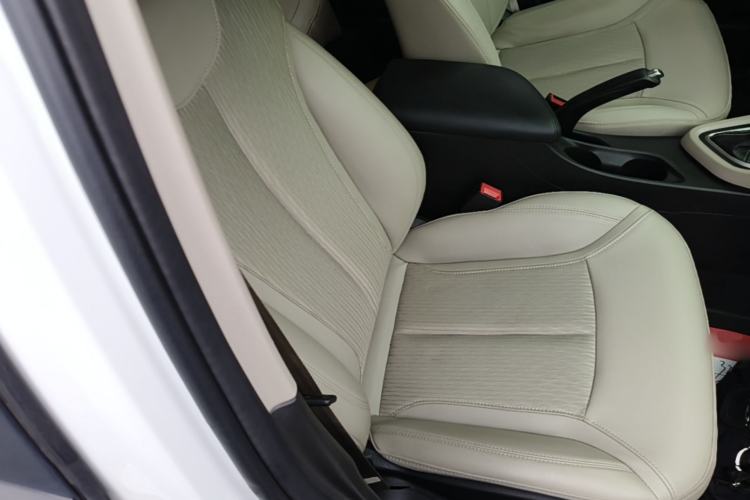 Used Buick GT 2017 15N Automatic Elite Version Right Front Seat