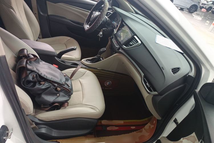 Used Buick GT 2017 15N Automatic Elite Version Right Front Seat