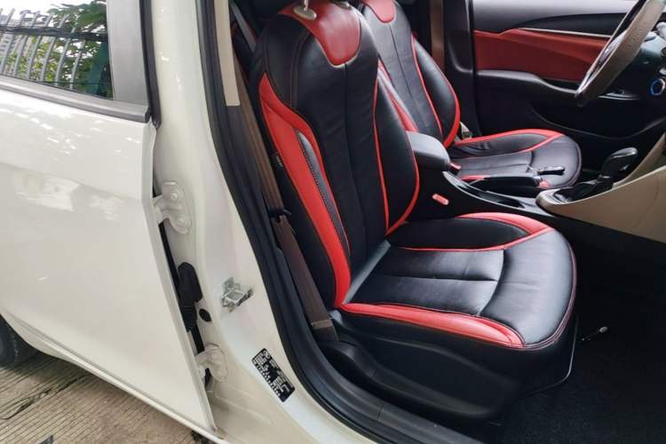 Used Buick GT 2017 15N Automatic Elite Version Right Front Seat