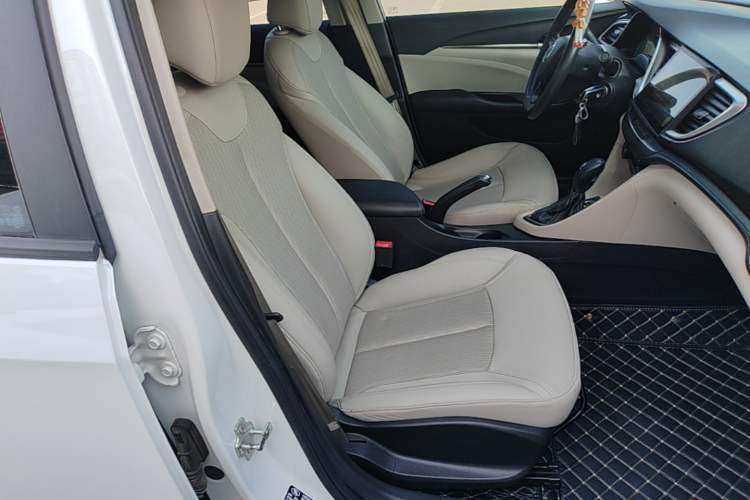 Used Buick GT 2017 15N Automatic Elite Version Right Front Seat