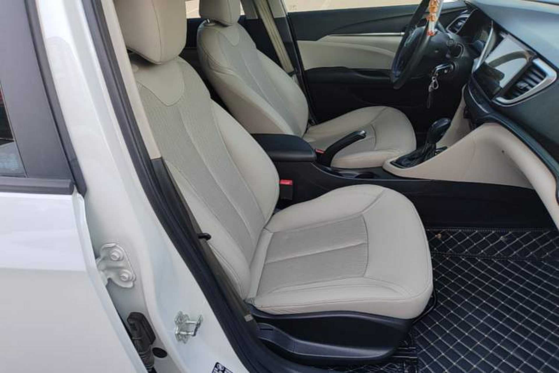 Used Buick GT 2017 15N Automatic Elite Version Right Front Seat