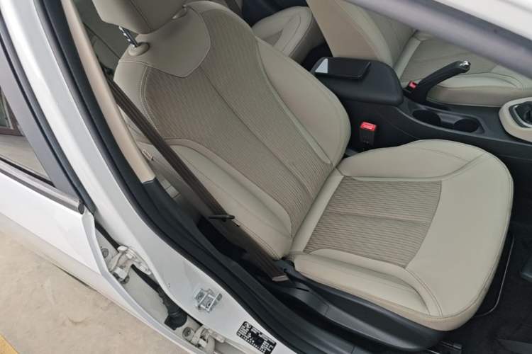 Used Buick GT 2017 15N Automatic Elite Version Right Front Seat