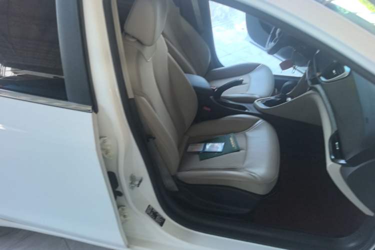 Used Buick GT 2017 15N Automatic Elite Version Right Front Seat