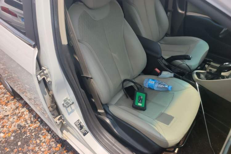 Used Buick GT 2017 15N Automatic Elite Version Right Front Seat