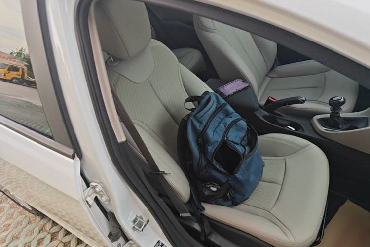 Used Buick GT 2017 15N Manual Elite Version Right Front Seat