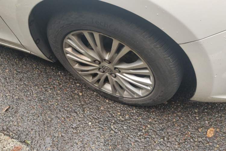 Used Buick GT 2017 15N Automatic Elite Version Right Front Wheel Hub