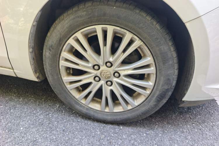 Used Buick GT 2017 15N Automatic Elite Version Right Front Wheel Hub