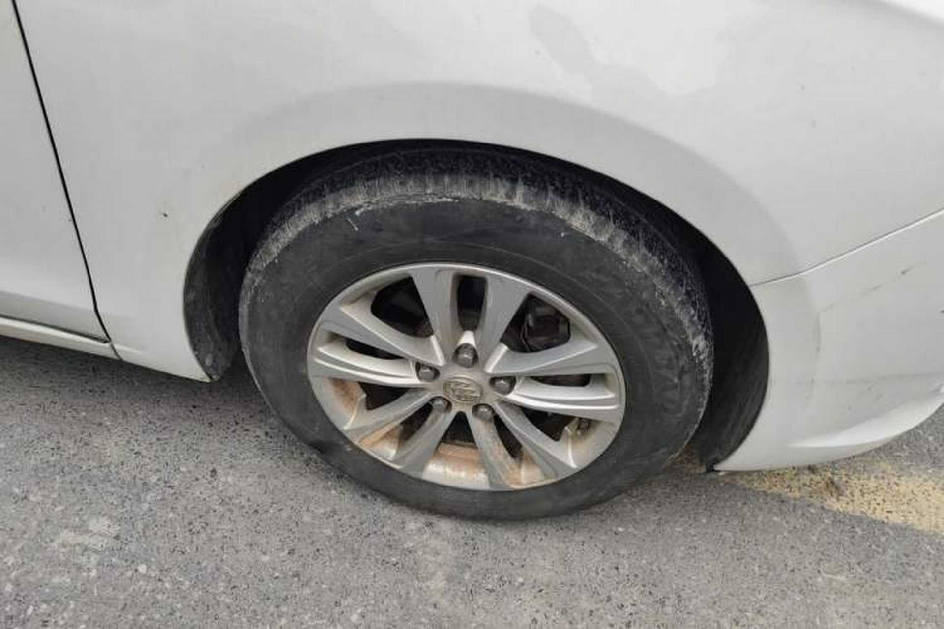 Used Buick GT 2017 15N Automatic Entry-Level Trim Right Front Wheel Hub
