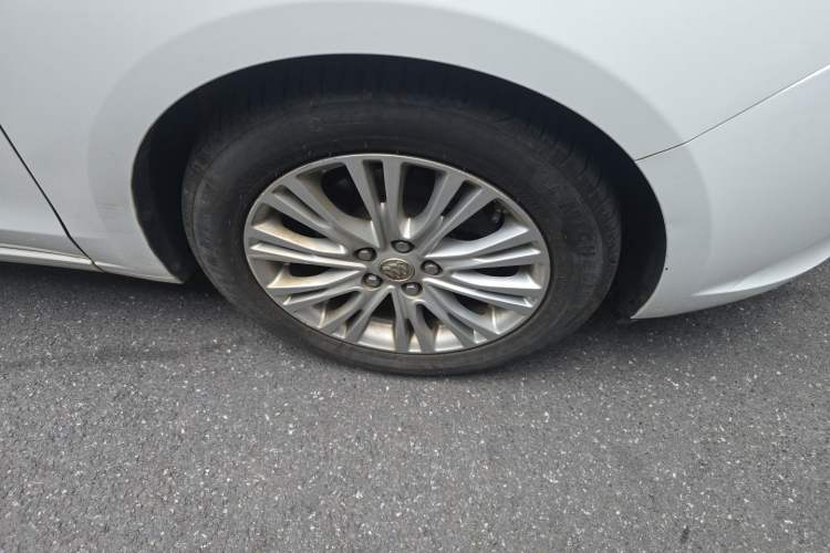Used Buick GT 2017 15N Automatic Elite Version Right Front Wheel Hub