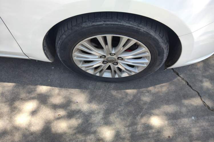 Used Buick GT 2017 15N Manual Elite Version Right Front Wheel Hub