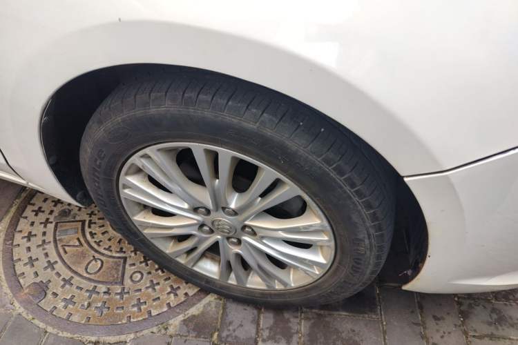 Used Buick GT 2017 15N Automatic Elite Version Right Front Wheel Hub