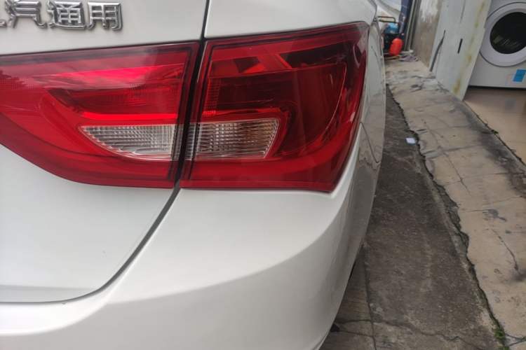 Used Buick GT 2017 15N Automatic Entry-Level Trim Right Rear Taillight