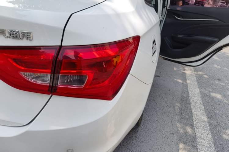 Used Buick GT 2017 15N Automatic Deluxe Edition Right Rear Taillight