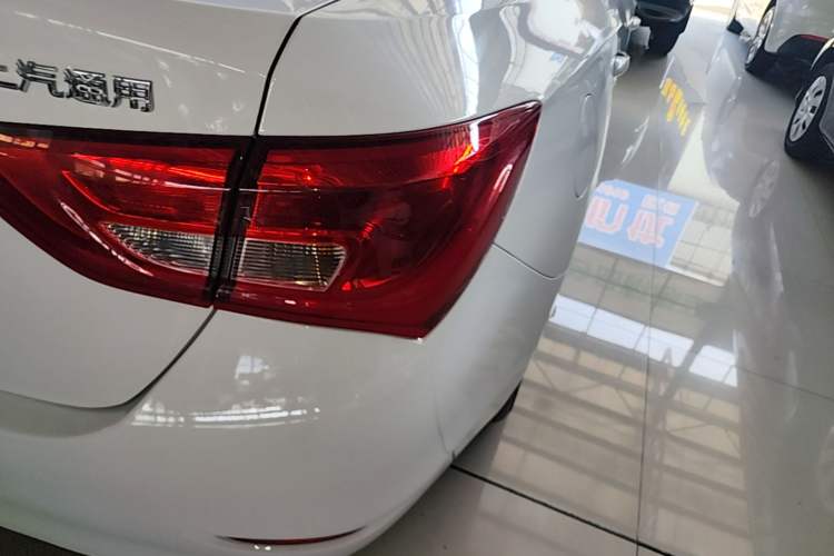 Used Buick GT 2017 15N Automatic Entry-Level Trim Right Rear Taillight