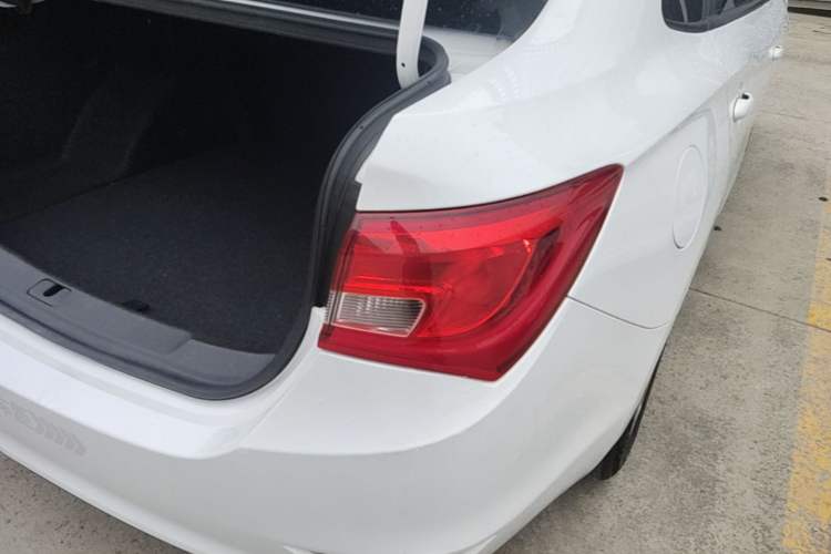 Used Buick GT 2017 15N Manual Entry-Level Trim Right Rear Taillight