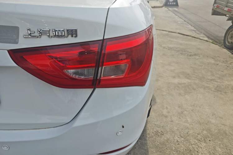 Used Buick GT 2017 15N Automatic Entry-Level Trim Right Rear Taillight
