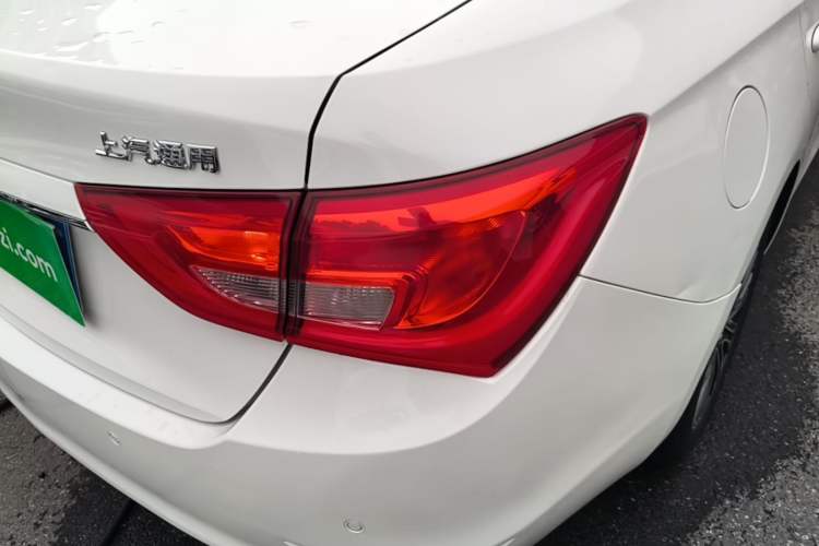 Used Buick GT 2017 15N Automatic Deluxe Edition Right Rear Taillight