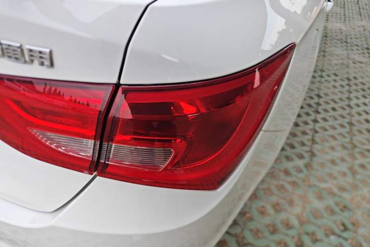 Used Buick GT 2017 15N Manual Elite Version Right Rear Taillight